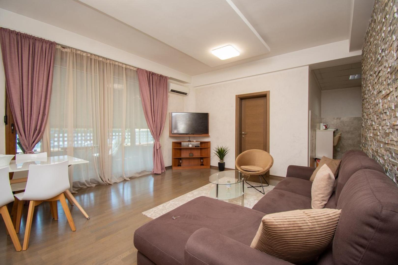 Maxim Compass Apartment Podgorica Eksteriør bilde